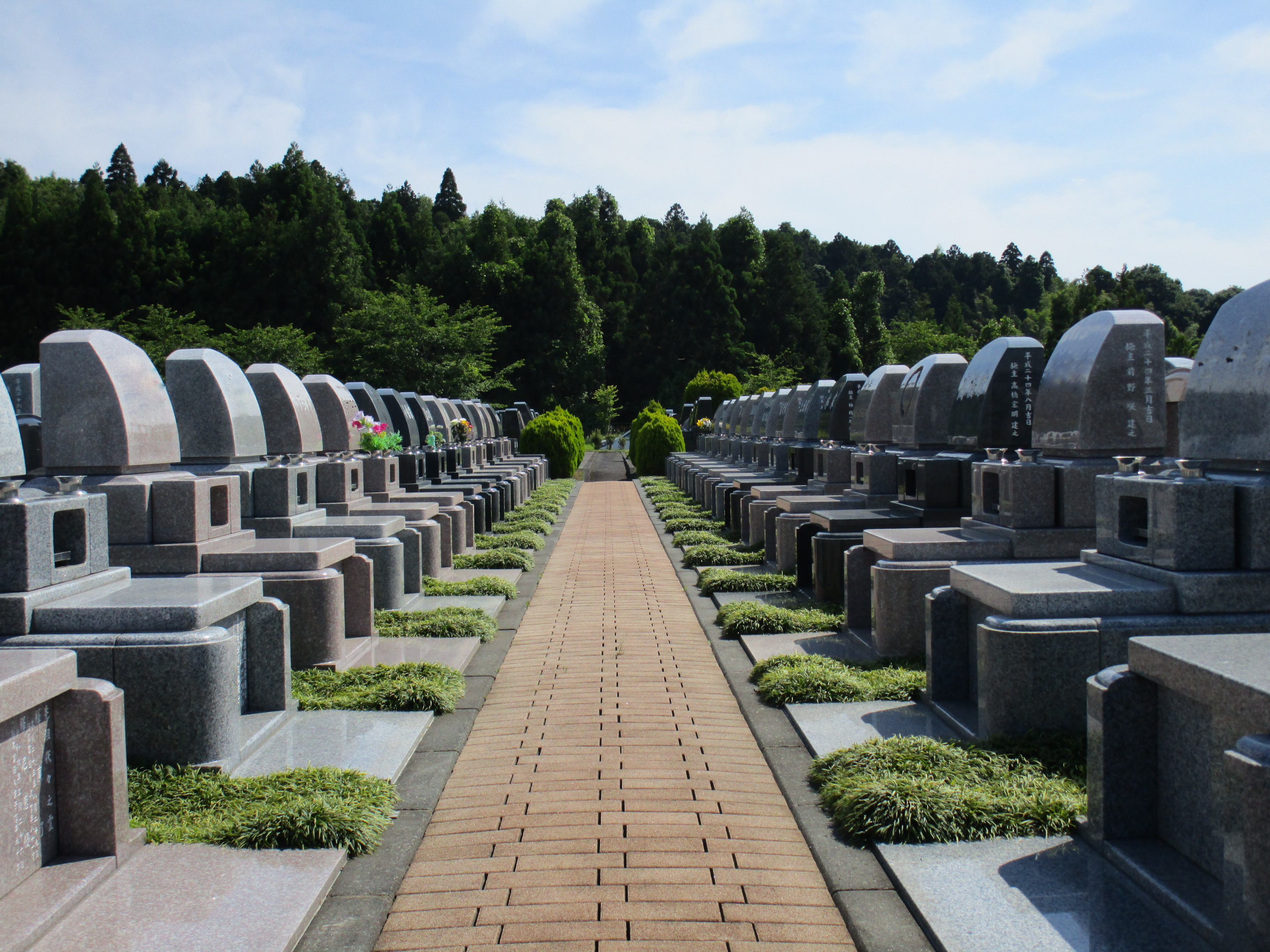 成田メモリアルパーク園内風景